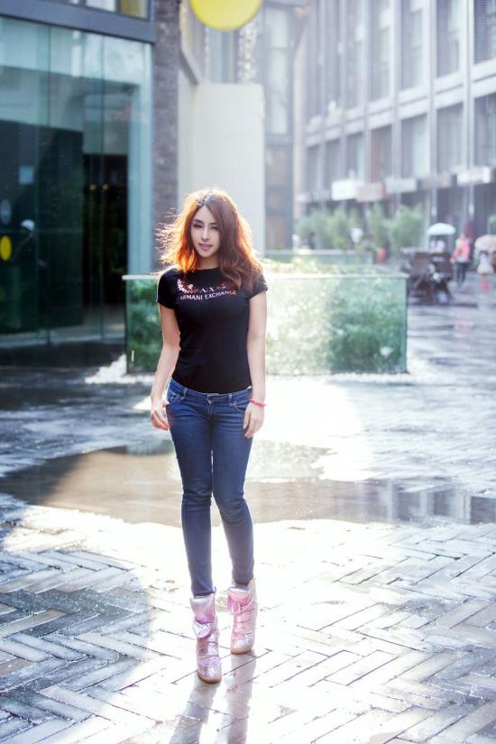 免费e夜情网站综合美女图片(2)(点击浏览下一张趣图)