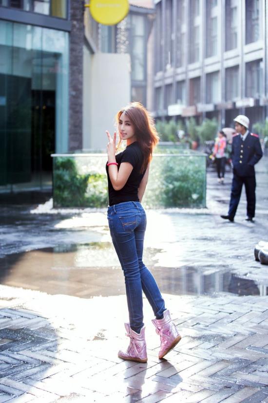 免费e夜情网站综合美女图片(3)(点击浏览下一张趣图)