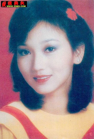 赵雅芝年轻时最美图片赵雅芝未穿衣服图(3)(点击浏览下一张趣图)