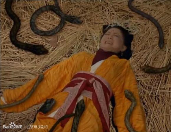日本女犯的十二大酷刑图片 日本女囚犯的刑法图片(6)(点击浏览下一张趣图)