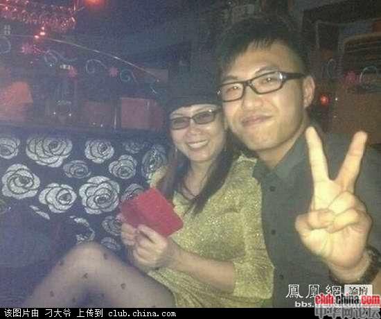 50多富婆爱上小22小伙真实图片求几个富婆微信群内部图片(点击浏览下一张趣图)