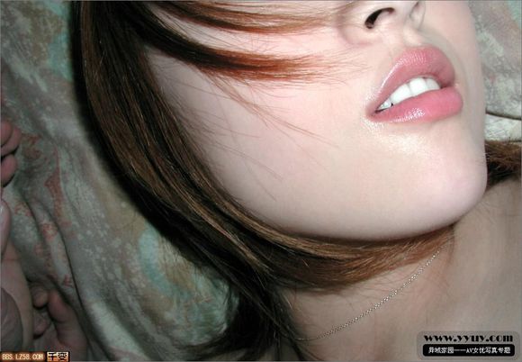 美女大胸高潮表情高潮喷水是怎么回事图解(3)(点击浏览下一张趣图)