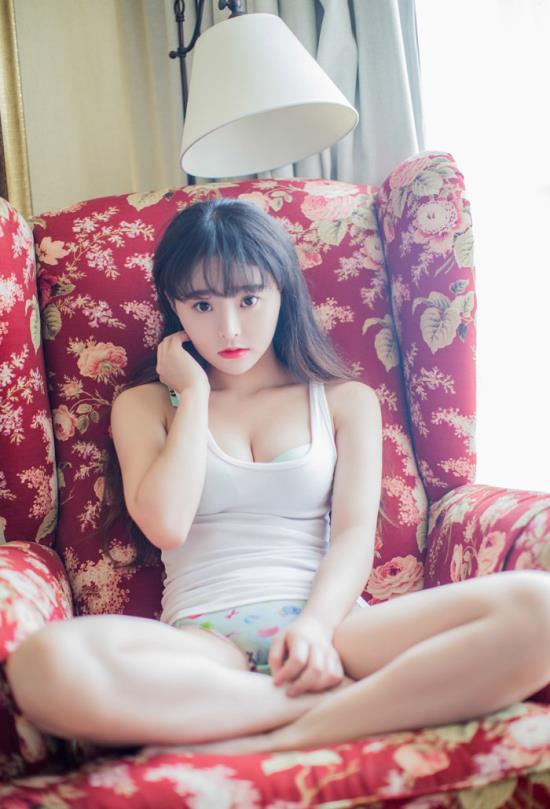 67yyy综合网美女图片(3)(点击浏览下一张趣图)