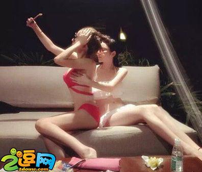 女人出轨后内裤痕迹图片偷发女朋友裙里相片(4)(点击浏览下一张趣图)