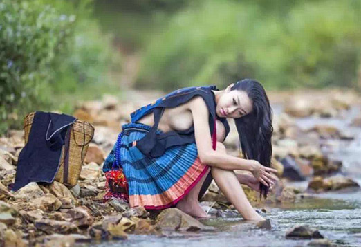 白裤瑶族女人的奶头图片白裤瑶族的女孩照片(点击浏览下一张趣图)