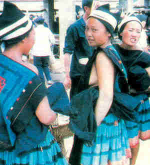 白裤瑶族女人视频白裤瑶族年轻女人图片(5)(点击浏览下一张趣图)