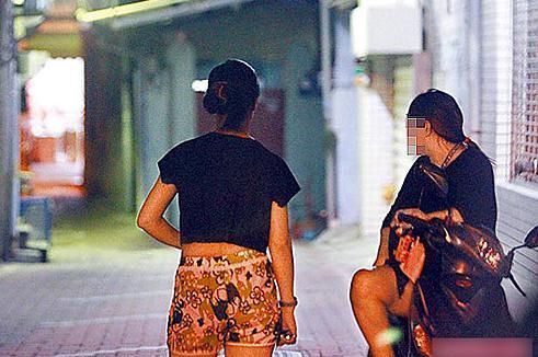 暗访10元一次失足妇女图片桑拿失足女性服务视频(点击浏览下一张趣图)