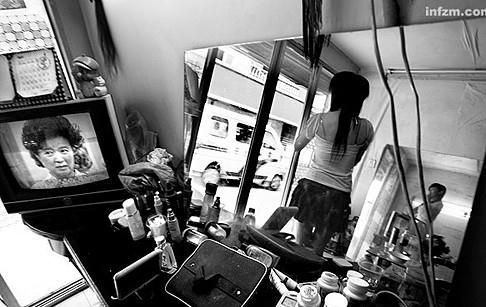 暗访10元一次失足妇女图片桑拿失足女性服务视频(5)(点击浏览下一张趣图)