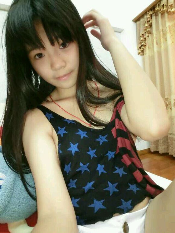 张萌橙视频图片全套 张萌橙黄瓜视频图片(5)(点击浏览下一张趣图)