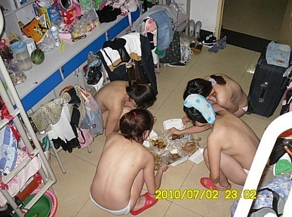 前女友木耳爆照照片初中女生用过的内裤真实图片(点击浏览下一张趣图)