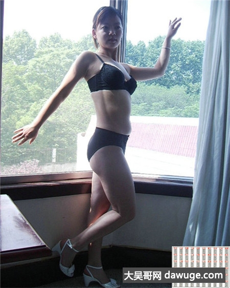 昆明三对夫妇中的女人图片 庐江三对夫妻1024张照(2)(点击浏览下一张趣图)