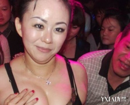 暗拍成人奶妈地下交易图片 我想做奶妈哪里需要(点击浏览下一张趣图)