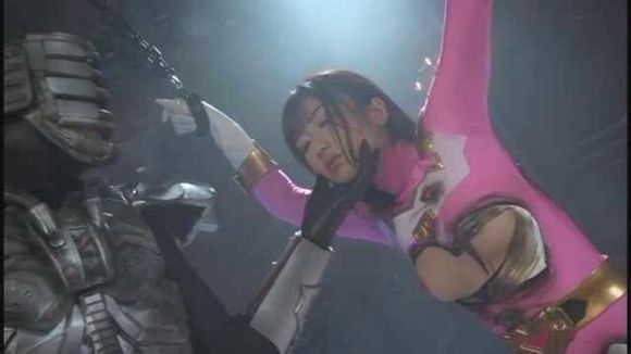 女奥特曼和怪兽那个 奥特曼被怪兽虐鸡文章(点击浏览下一张趣图)