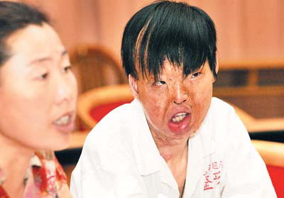 蔡振国的女友孟静图片(点击浏览下一张趣图)