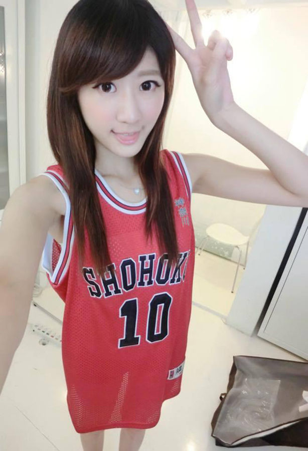 艺人写真中国红图片 台湾艺人梁凯莉写真书(4)(点击浏览下一张趣图)
