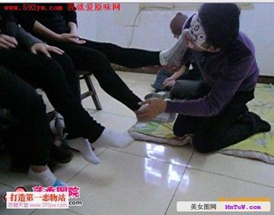 黑冰免费视频：免费足彩馆视频(3)(点击浏览下一张趣图)
