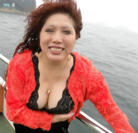 附近500米单身美女 女士征婚有照片电话 离异女士征婚图片(7)(点击浏览下一张趣图)
