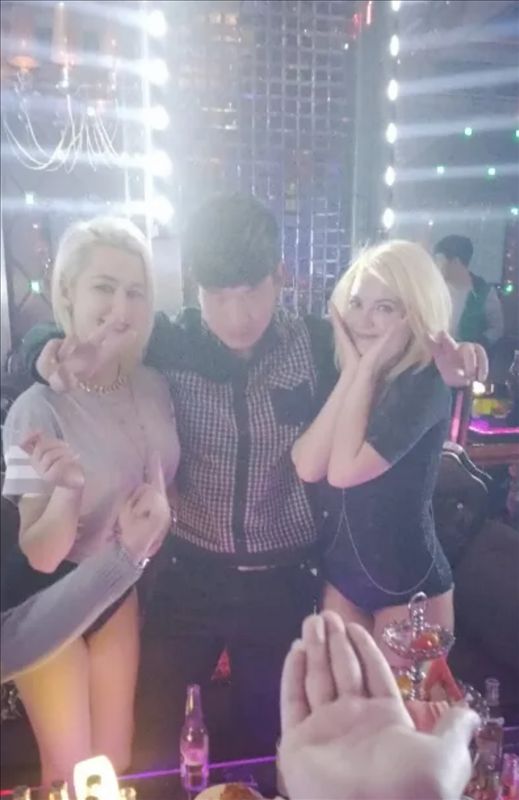 哈尔滨体验俄罗斯大妞 俄罗斯美女(4)(点击浏览下一张趣图)
