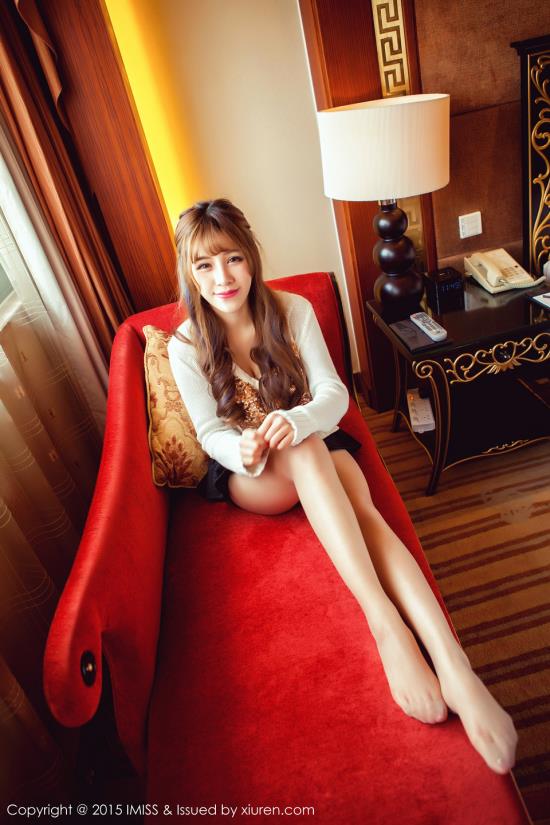 陈辉煌何耀邦裸体写真：香港美女裸体写真照(4)(点击浏览下一张趣图)