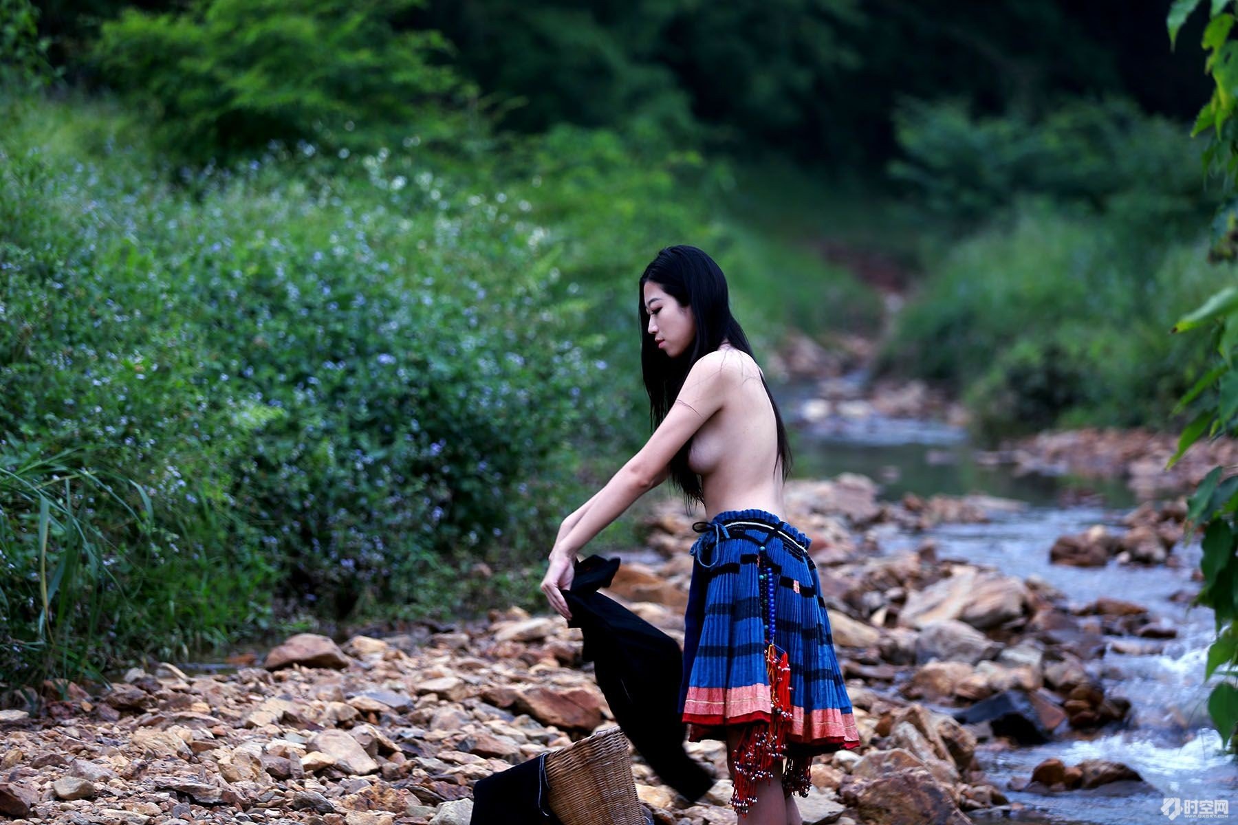 白裤瑶族女人开放图片 瑶族女人生殖崇拜图片(2)(点击浏览下一张趣图)
