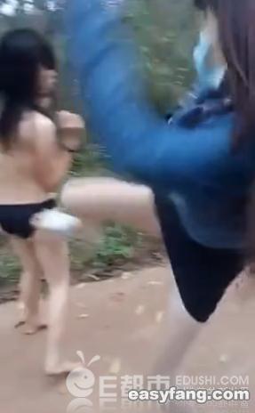 海南扒衣少女完整视频图解：朋友结婚睡了新娘(点击浏览下一张趣图)