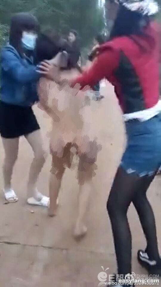 海南扒衣少女完整视频图解：朋友结婚睡了新娘(6)(点击浏览下一张趣图)