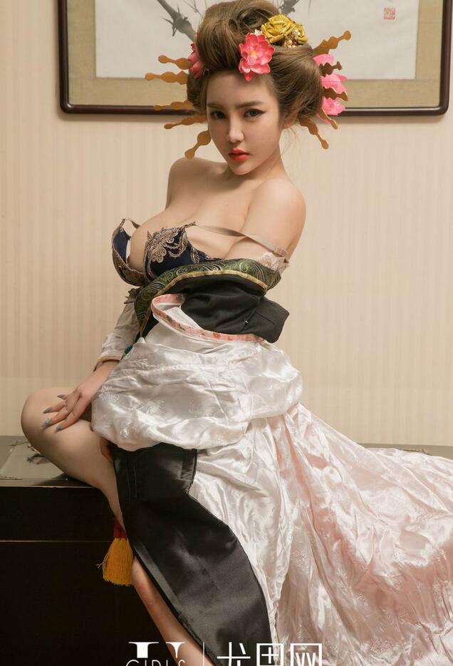 冯嘉玲玲怡大尺度私拍 人体艺术摄影集,天姿(3)(点击浏览下一张趣图)