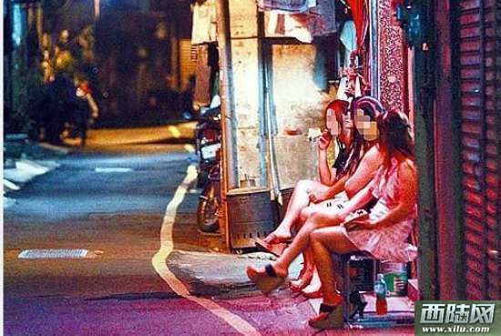 失足女人的图片大全 扫黄后的失足女图片(3)(点击浏览下一张趣图)
