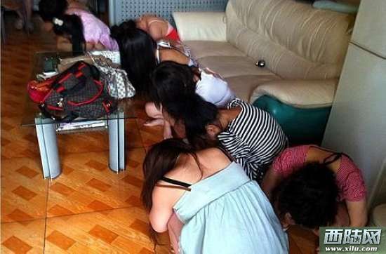 失足女人的图片大全 扫黄后的失足女图片(7)(点击浏览下一张趣图)