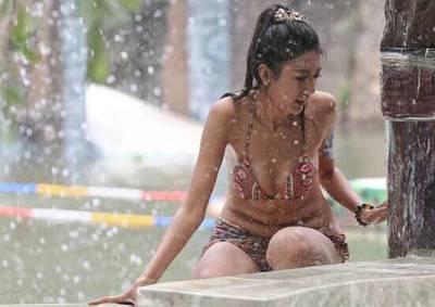 美女闯关精彩视频合集：经典闯关美女真空视频(7)(点击浏览下一张趣图)