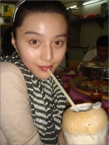 范冰冰素颜照图片 (点击浏览下一张趣图)