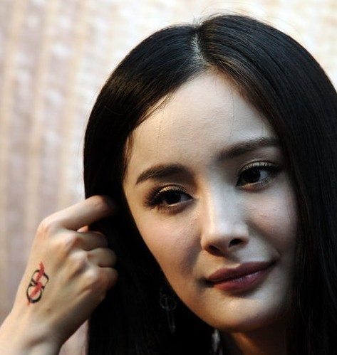 杨幂素颜图片(2)(点击浏览下一张趣图)