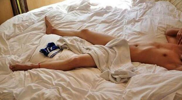 男人全身裸睡图(点击浏览下一张趣图)