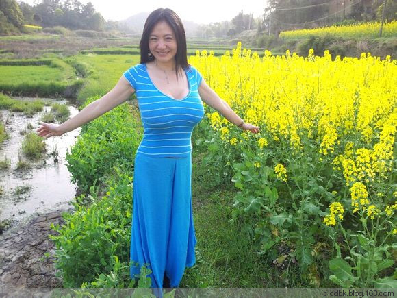 熟女少妇这里不是窑子福利图片：半老徐娘(2)(点击浏览下一张趣图)