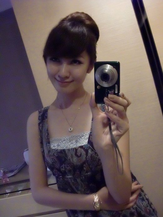 大胆美女裸体人体图片：袁佳怡献b门全套图(点击浏览下一张趣图)