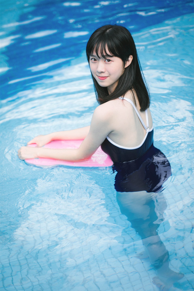 老公吃老婆奶图片搜索：老公喝老婆奶剧照(6)(点击浏览下一张趣图)