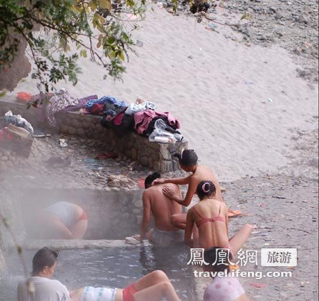 中国还有男女混浴吗?图：妈妈带我去女澡堂洗澡(5)(点击浏览下一张趣图)
