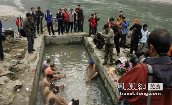 中国还有男女混浴吗?图：妈妈带我去女澡堂洗澡(8)(点击浏览下一张趣图)