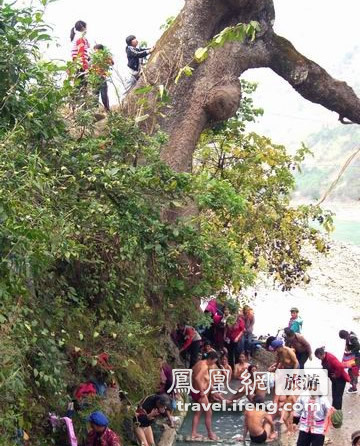 中国男女全裸混浴照：小孩男女混浴视频图(2)(点击浏览下一张趣图)