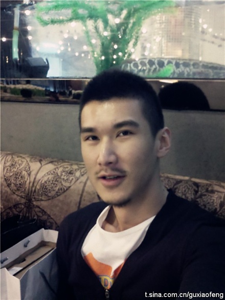 腰带胖大叔图片：直男恋老熊胖熊j吧图片(2)(点击浏览下一张趣图)