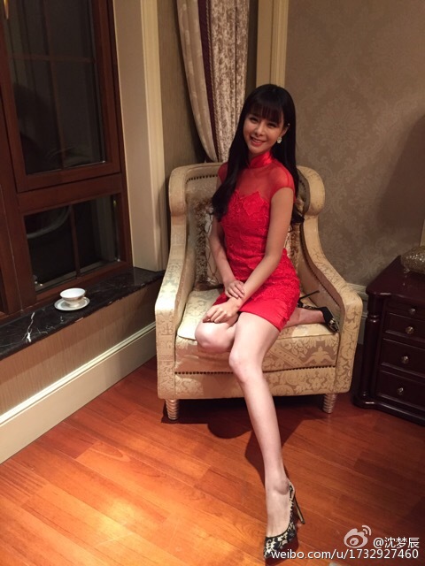 沈梦辰被多少人上图：沈梦辰换衣服不雅照(6)(点击浏览下一张趣图)