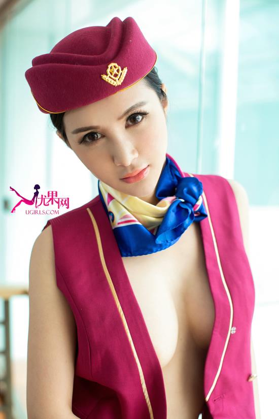 女主废材逆袭的小说带图片：林允儿郑秀妍接吻图片(2)(点击浏览下一张趣图)