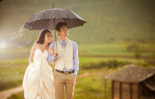 夏天结婚新郎衣服图片(点击浏览下一张趣图)