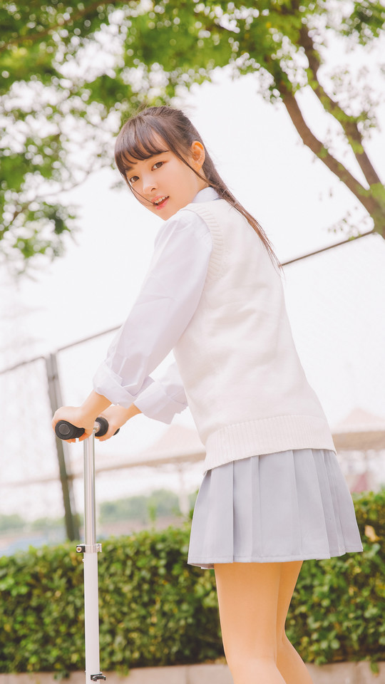美女观音坐莲15p：美女观音坐莲被抽插gif(8)(点击浏览下一张趣图)