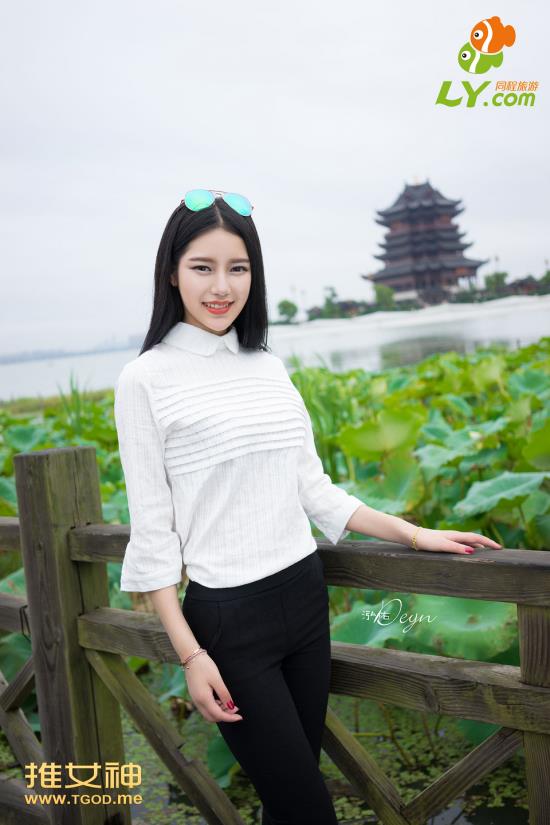 爷爷在奶奶身上干什么图：我和爷爷(3)(点击浏览下一张趣图)