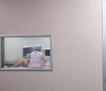 美女做人工受精过程图：女人的全裸体图片一身不挂一(3)(点击浏览下一张趣图)