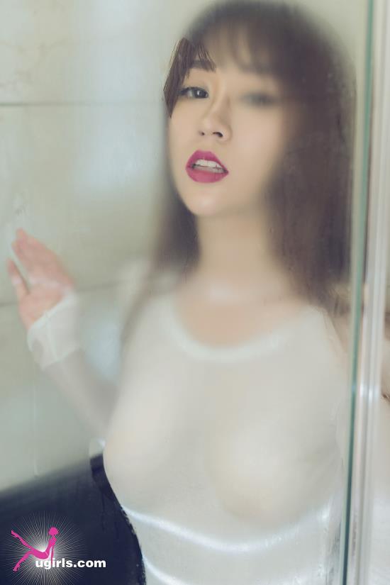 美女亲自使用卫生巾图片：紧身裤的十大恶劣穿法(2)(点击浏览下一张趣图)