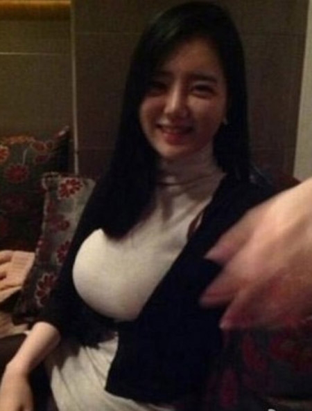重庆艳照门赵红霞图片：东莞四女五男视频(点击浏览下一张趣图)