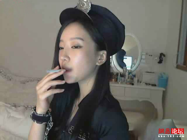 哪个直播平台有福利：那个直播平台比较开放图片直播(10)(点击浏览下一张趣图)