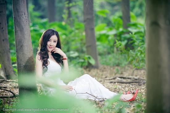 成人全黄图片：美少女露粉鲍图(点击浏览下一张趣图)